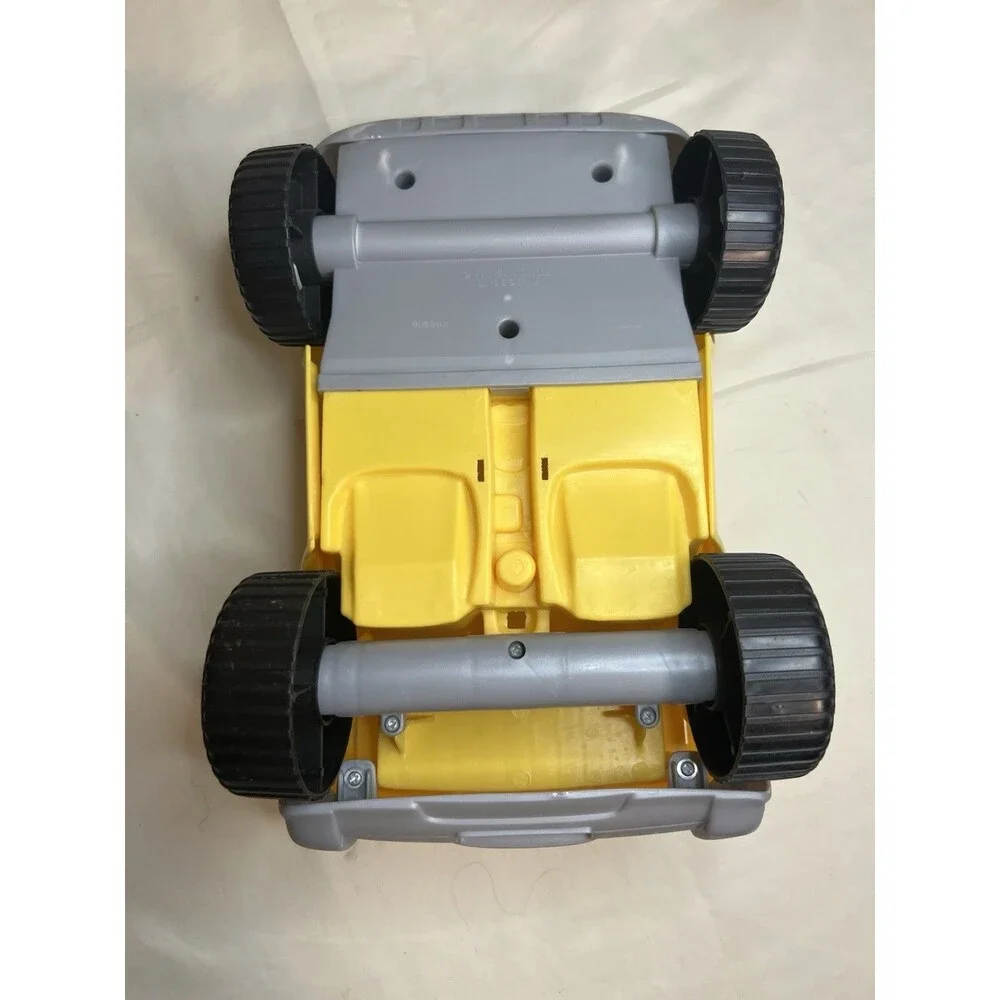 Mattel - Barbie ~ Cali Girl Yellow Jeep 4x4 Car - 2003 SHIPS FREE